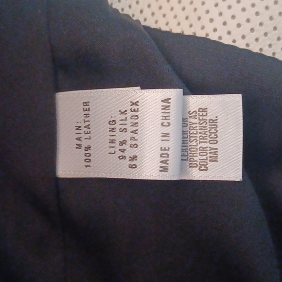 St. John Size 8 Black Leather Jacket with Cream Perforated Leather Trim - Picture 4 of 4